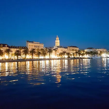 Lives As A Local And Feel Split, 5 Min From Promenada