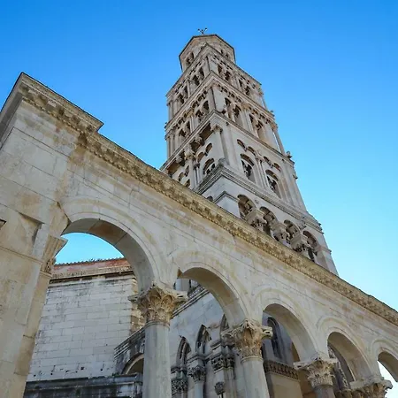 Lives As A Local And Feel Split, 5 Min From Promenada شقة سبليت